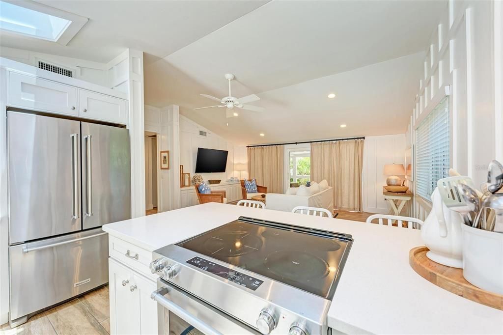 Recently Sold: $1,850,000 (3 beds, 2 baths, 1200 Square Feet)
