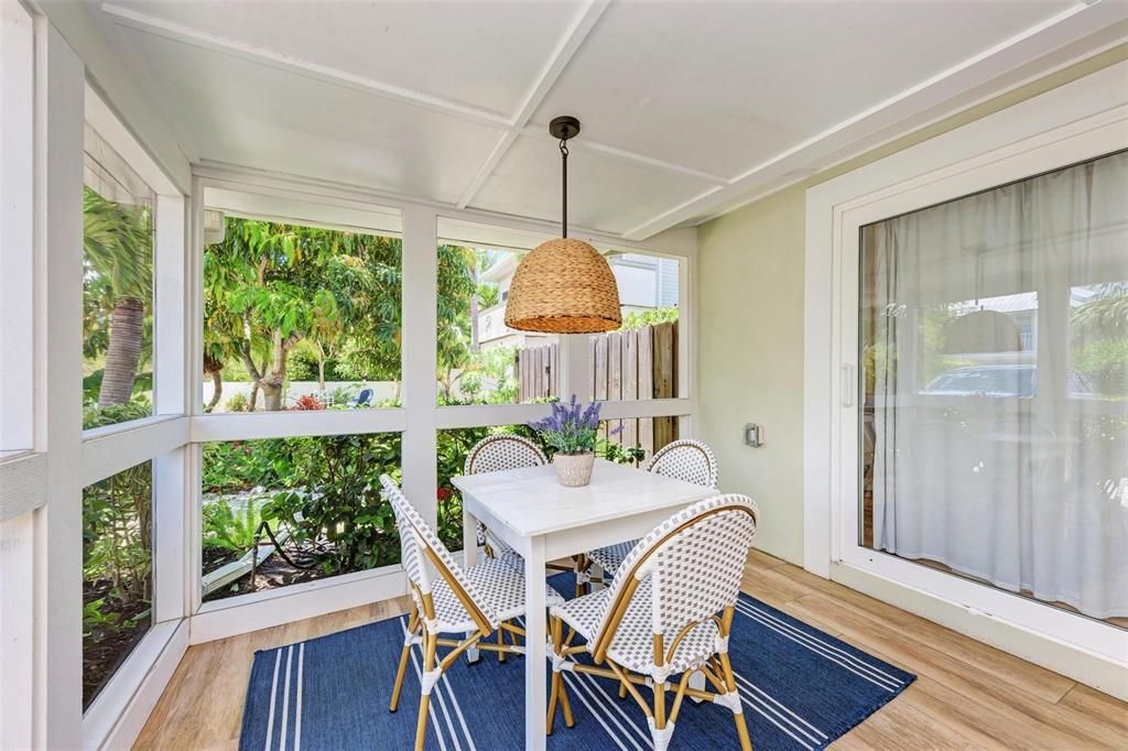 Recently Sold: $1,850,000 (3 beds, 2 baths, 1200 Square Feet)