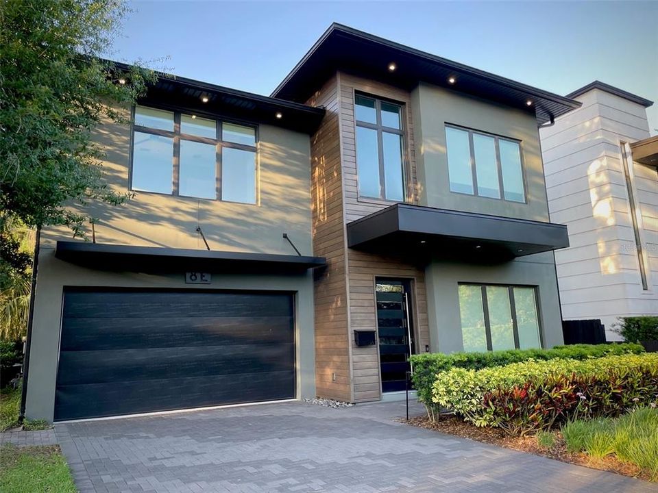 Vendido Recientemente: $1,240,000 (4 camas, 3 baños, 3016 Pies cuadrados)
