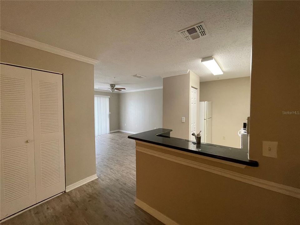 Recently Rented: $1,400 (1 beds, 1 baths, 657 Square Feet)