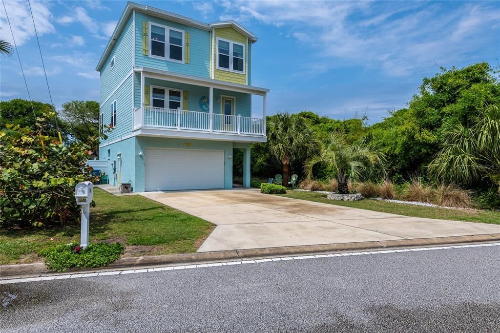 Recently Sold: $872,500 (4 beds, 3 baths, 2856 Square Feet)