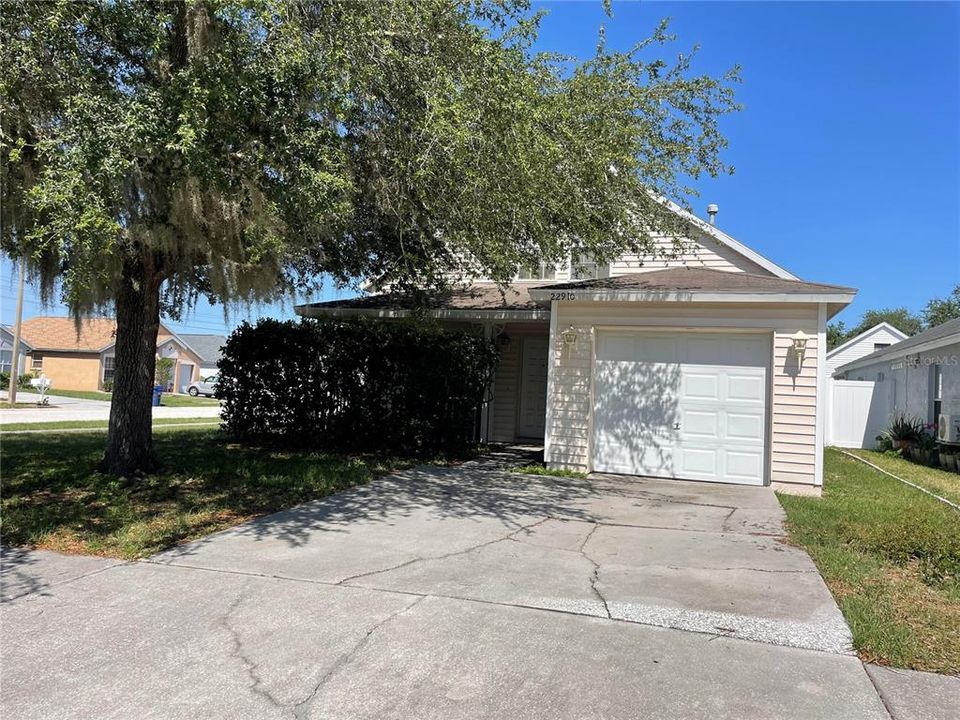Recently Sold: $200,000 (4 beds, 2 baths, 1408 Square Feet)