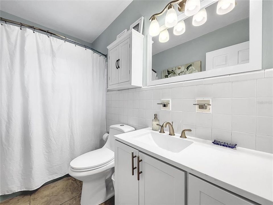 最近售出: $269,500 (2 贝兹, 2 浴室, 1580 平方英尺)