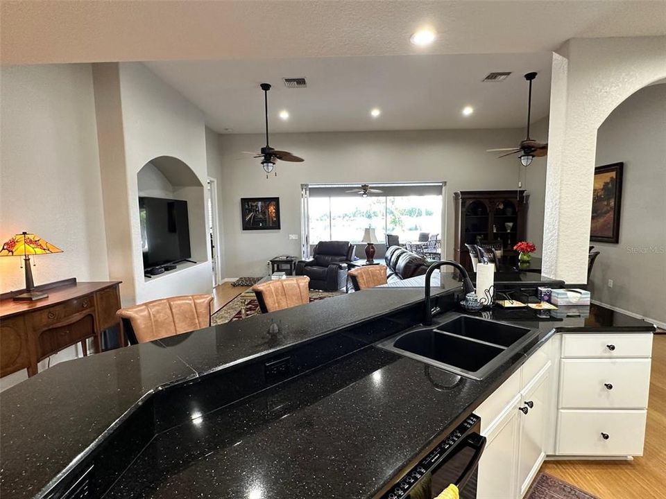 Recently Sold: $739,900 (2 beds, 2 baths, 2463 Square Feet)