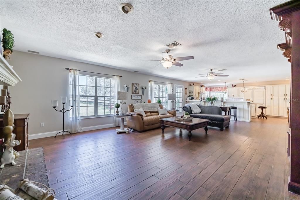 Recently Sold: $890,000 (4 beds, 5 baths, 3254 Square Feet)