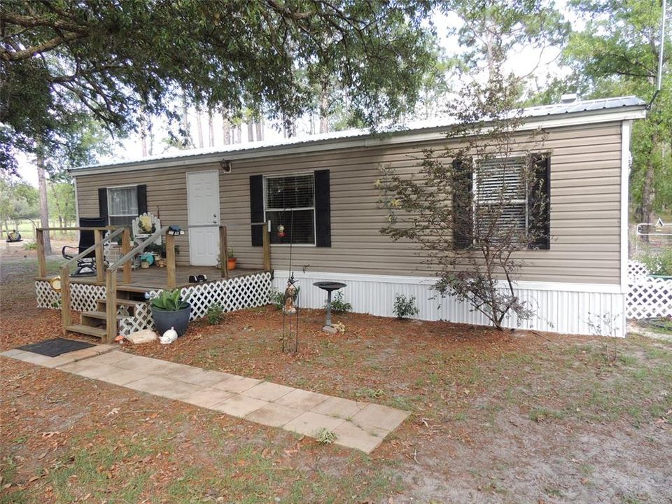 Recently Sold: $185,000 (3 beds, 2 baths, 960 Square Feet)