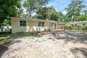 Recently Sold: $437,500 (3 beds, 2 baths, 1517 Square Feet)
