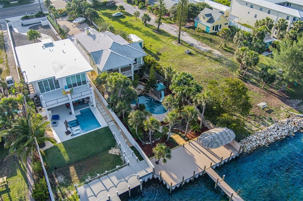 Recently Sold: $1,999,000 (5 beds, 4 baths, 3921 Square Feet)