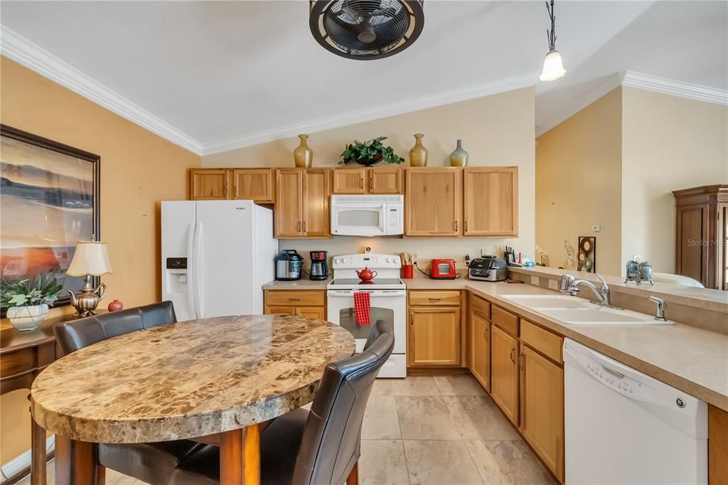 Recently Sold: $294,500 (2 beds, 2 baths, 1156 Square Feet)