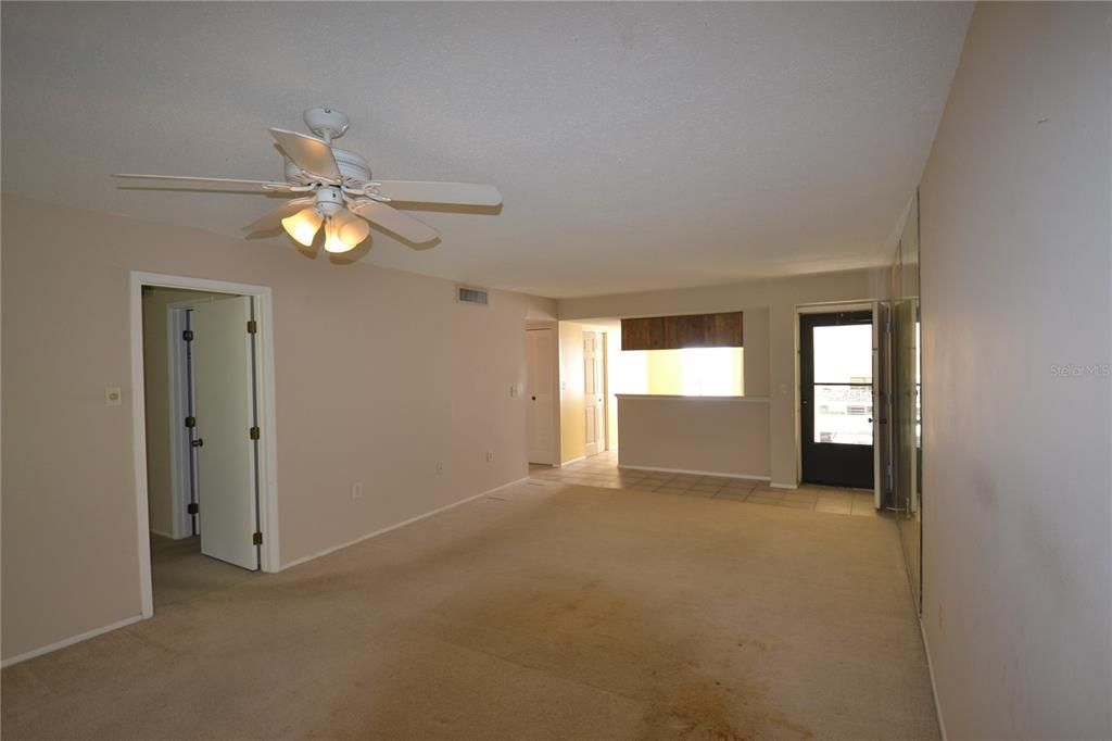 Recently Sold: $200,000 (2 beds, 2 baths, 1054 Square Feet)