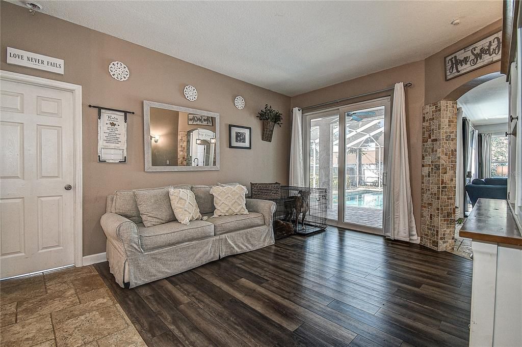 Recently Sold: $525,000 (3 beds, 2 baths, 1879 Square Feet)