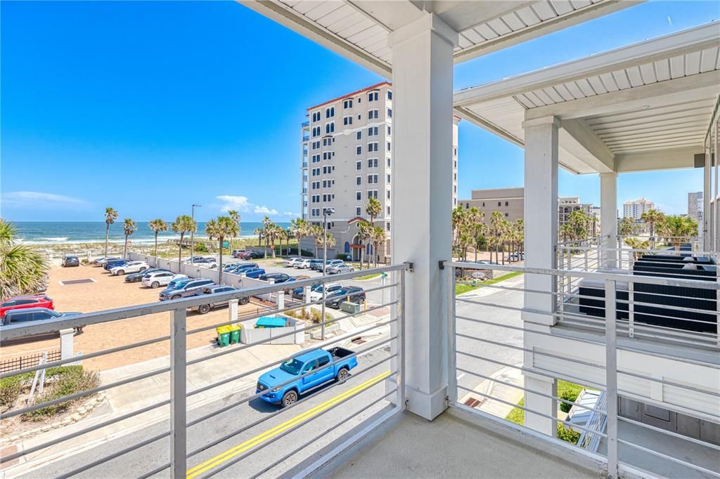 Recently Sold: $1,645,000 (3 beds, 2 baths, 2651 Square Feet)
