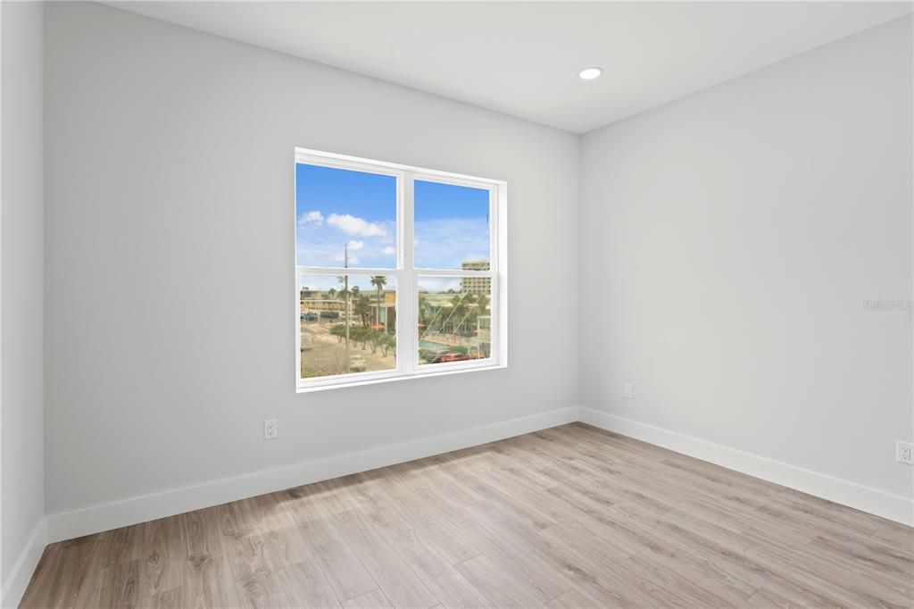 Active With Contract: $1,750,000 (5 beds, 4 baths, 2519 Square Feet)