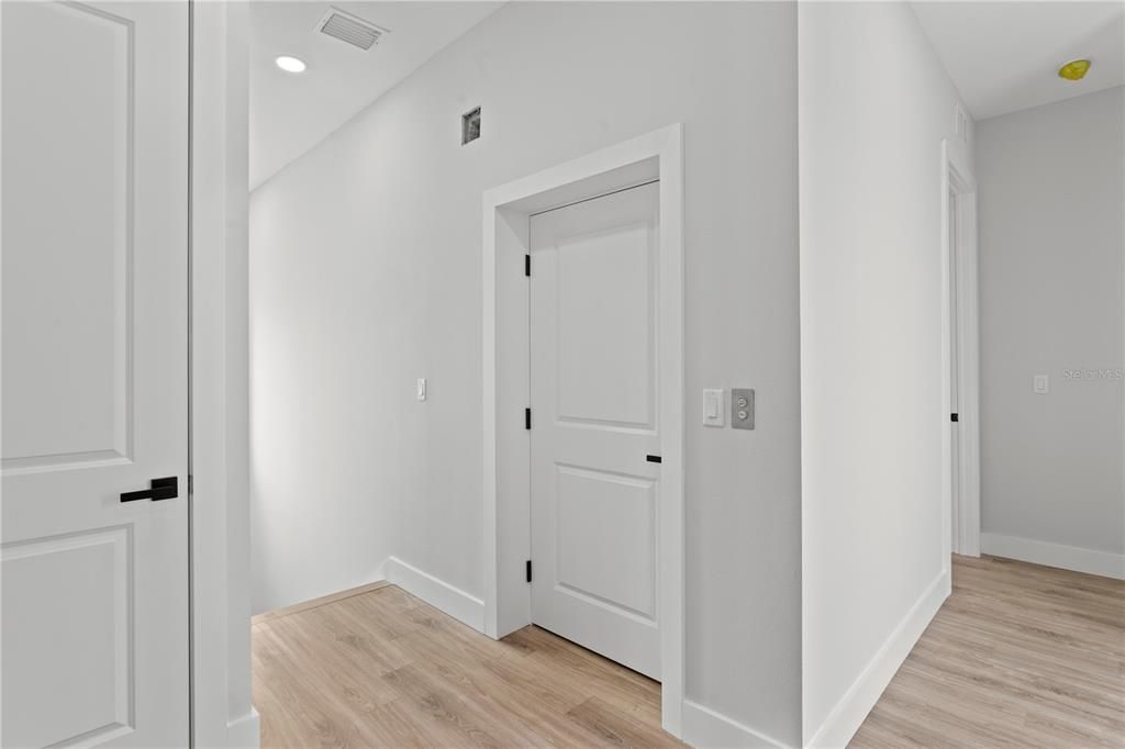 Active With Contract: $1,750,000 (5 beds, 4 baths, 2519 Square Feet)