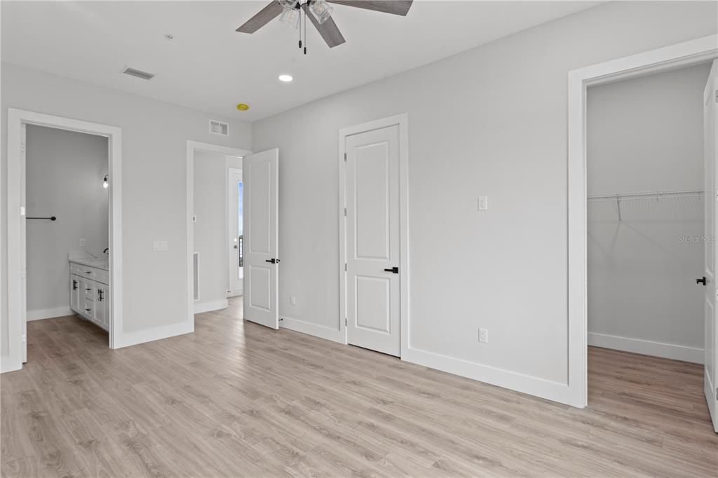 Active With Contract: $1,750,000 (5 beds, 4 baths, 2519 Square Feet)