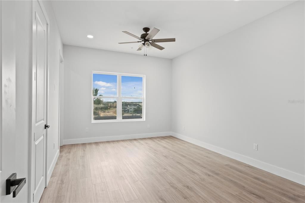 Active With Contract: $1,750,000 (5 beds, 4 baths, 2519 Square Feet)