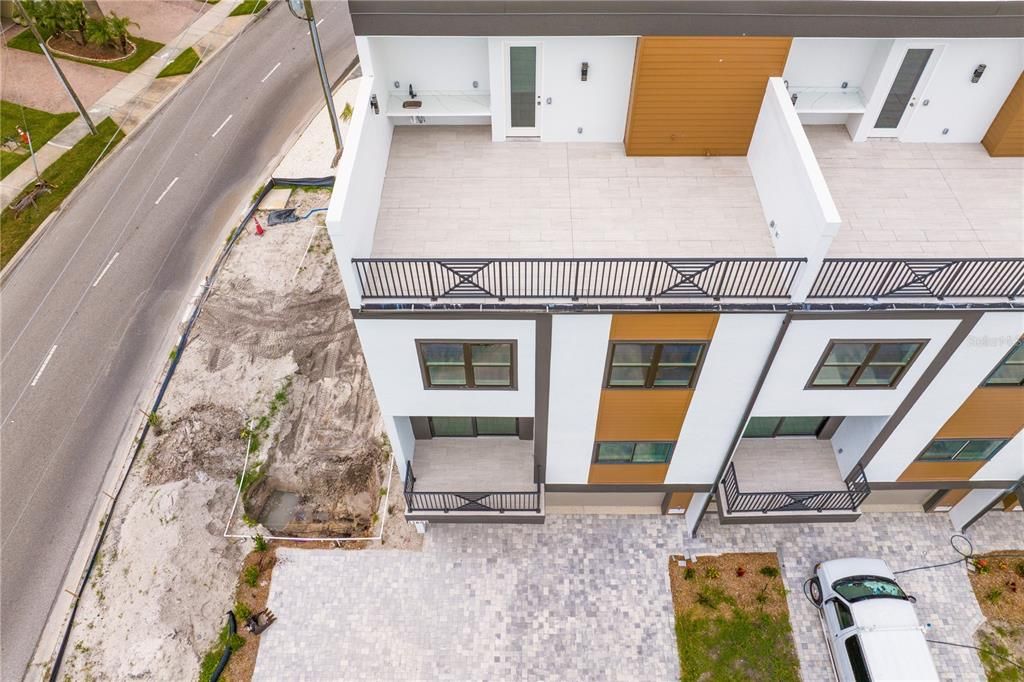 Active With Contract: $1,750,000 (5 beds, 4 baths, 2519 Square Feet)