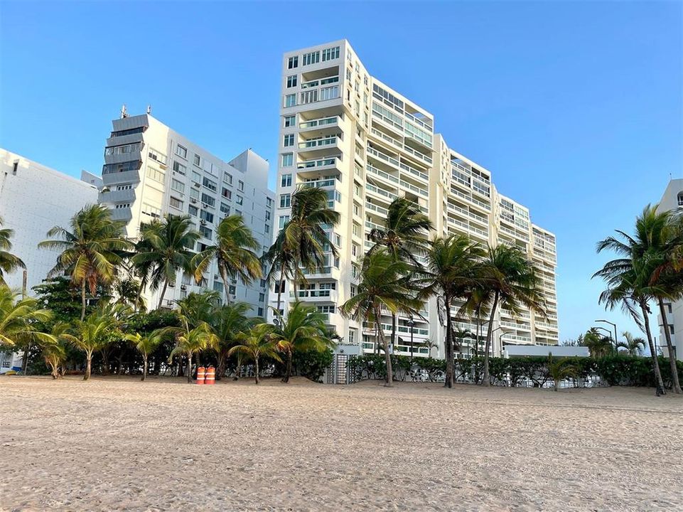 Recently Rented: $3,100 (2 beds, 2 baths, 1324 Square Feet)