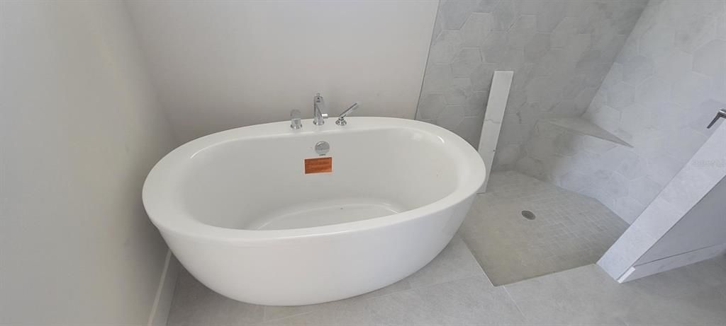 Kohler soaking tub primary bath