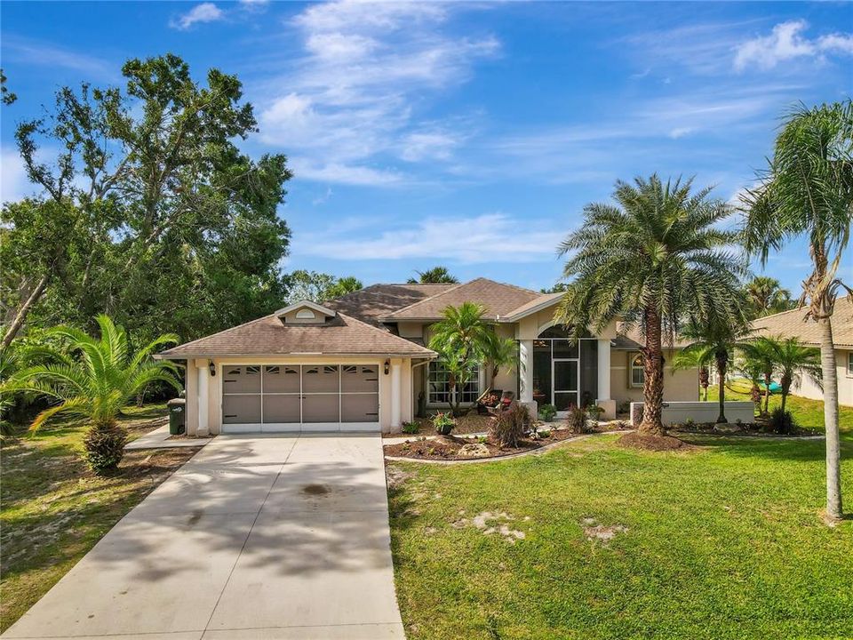 Recently Sold: $484,900 (3 beds, 2 baths, 2214 Square Feet)