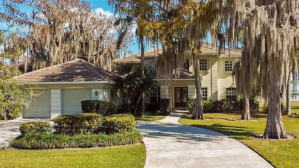 Recently Sold: $799,500 (3 beds, 3 baths, 3087 Square Feet)