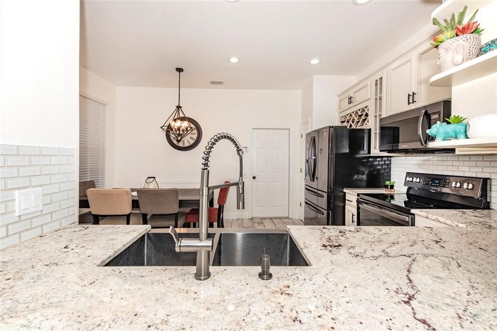 Recently Sold: $423,000 (3 beds, 2 baths, 1740 Square Feet)