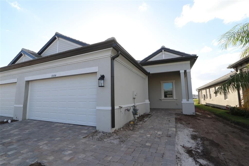 Recently Sold: $519,945 (2 beds, 2 baths, 1671 Square Feet)