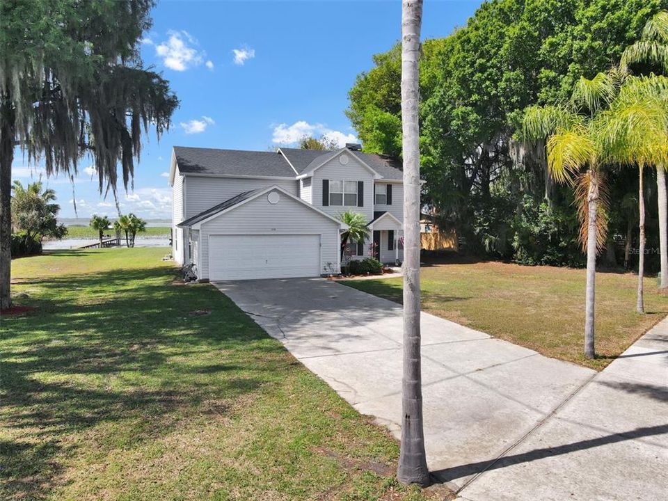 Recently Sold: $755,000 (4 beds, 2 baths, 2546 Square Feet)