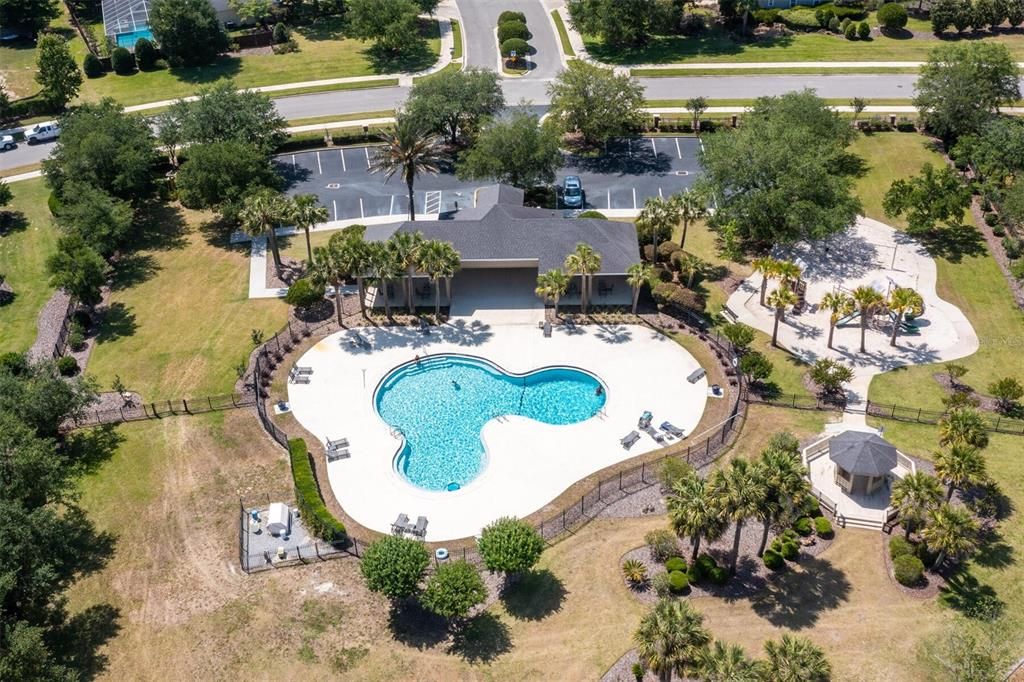 Recently Sold: $720,000 (4 beds, 3 baths, 2703 Square Feet)