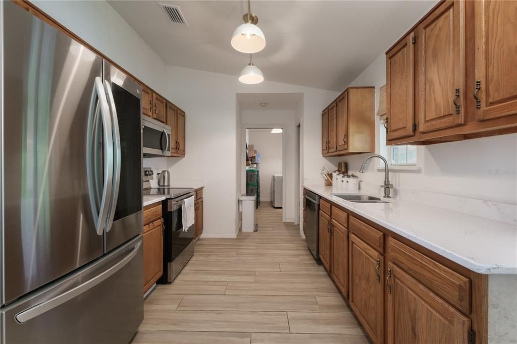Recently Sold: $325,000 (3 beds, 2 baths, 1409 Square Feet)