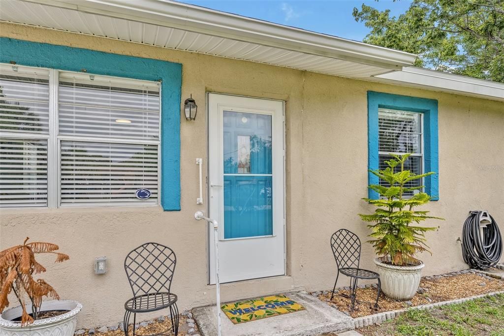Recently Sold: $225,000 (3 beds, 1 baths, 864 Square Feet)
