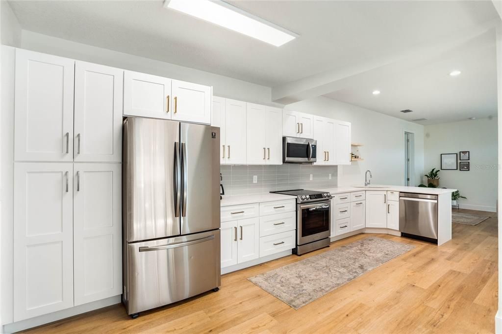 Recently Sold: $585,000 (4 beds, 2 baths, 1896 Square Feet)