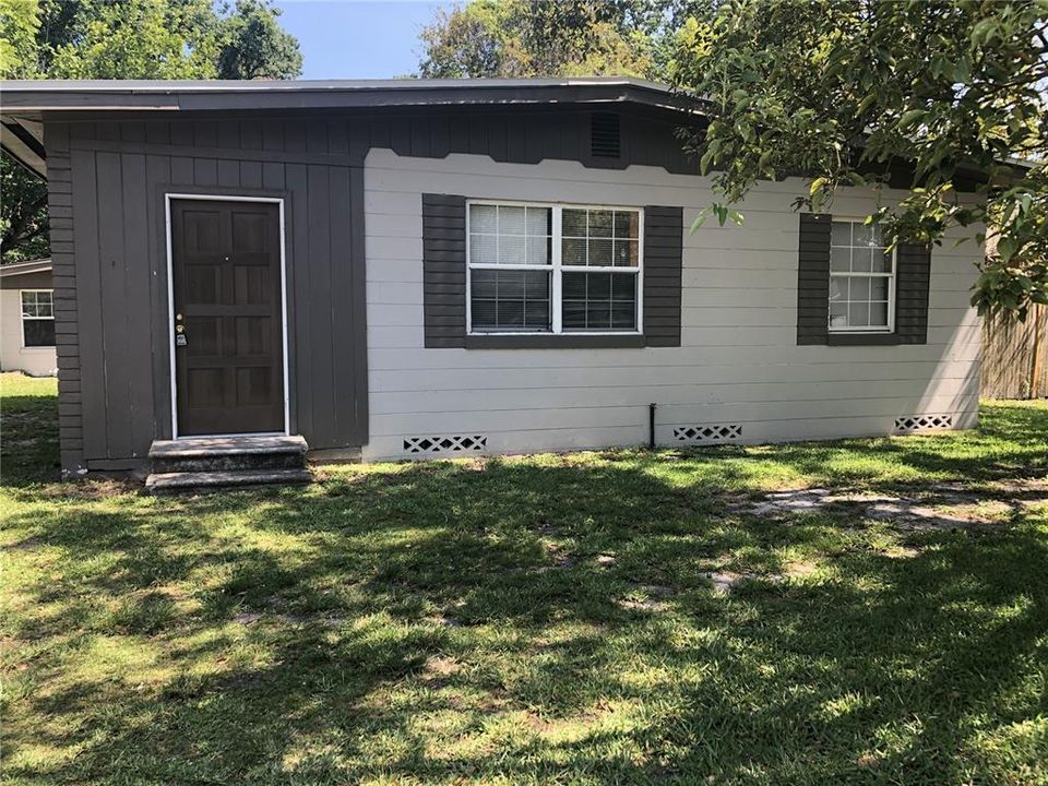 Recently Rented: $1,400 (1 beds, 1 baths, 800 Square Feet)