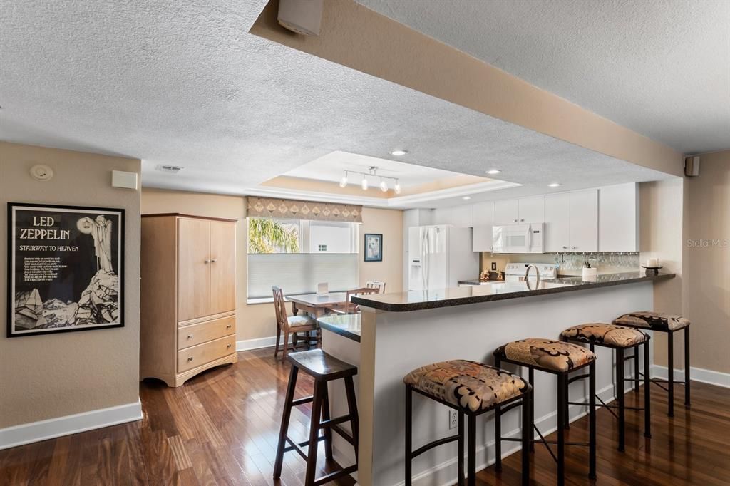 Recently Sold: $498,000 (2 beds, 2 baths, 1918 Square Feet)