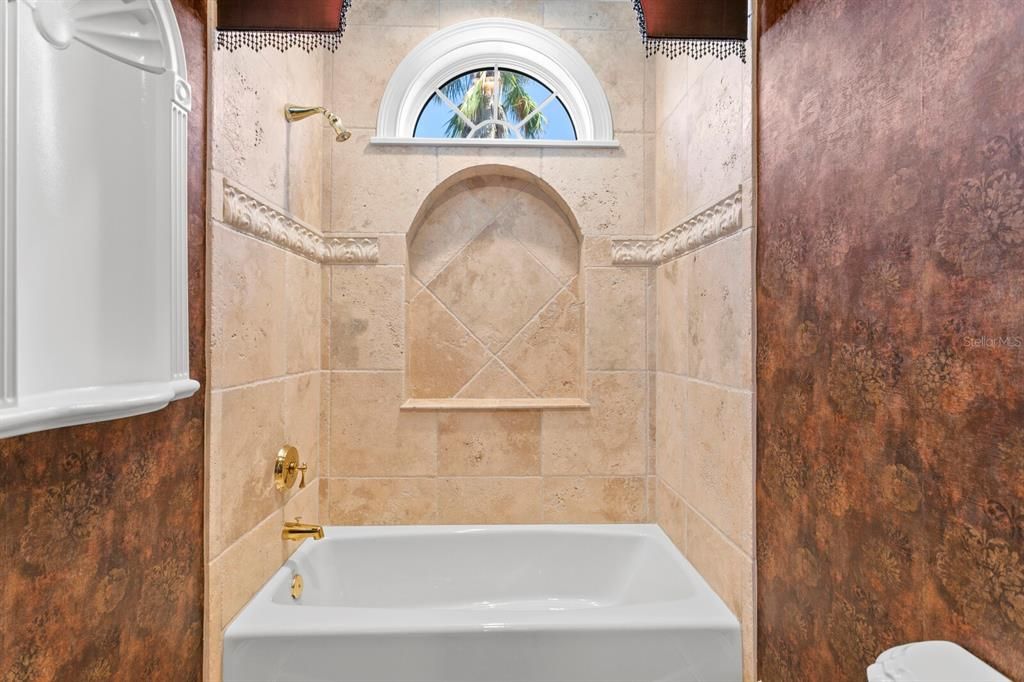 Недавно продано: $2,500,000 (4 спален, 3 ванн, 6751 Квадратных фут)