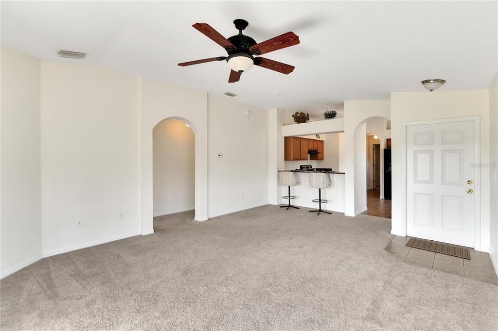 Recently Sold: $325,000 (3 beds, 2 baths, 1300 Square Feet)