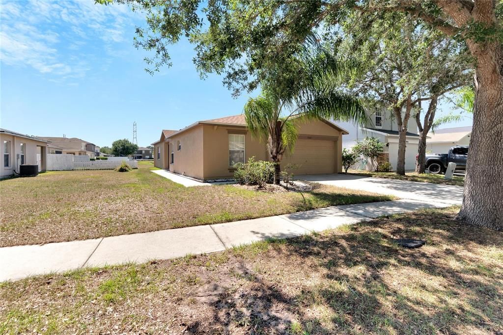 Recently Sold: $325,000 (3 beds, 2 baths, 1300 Square Feet)