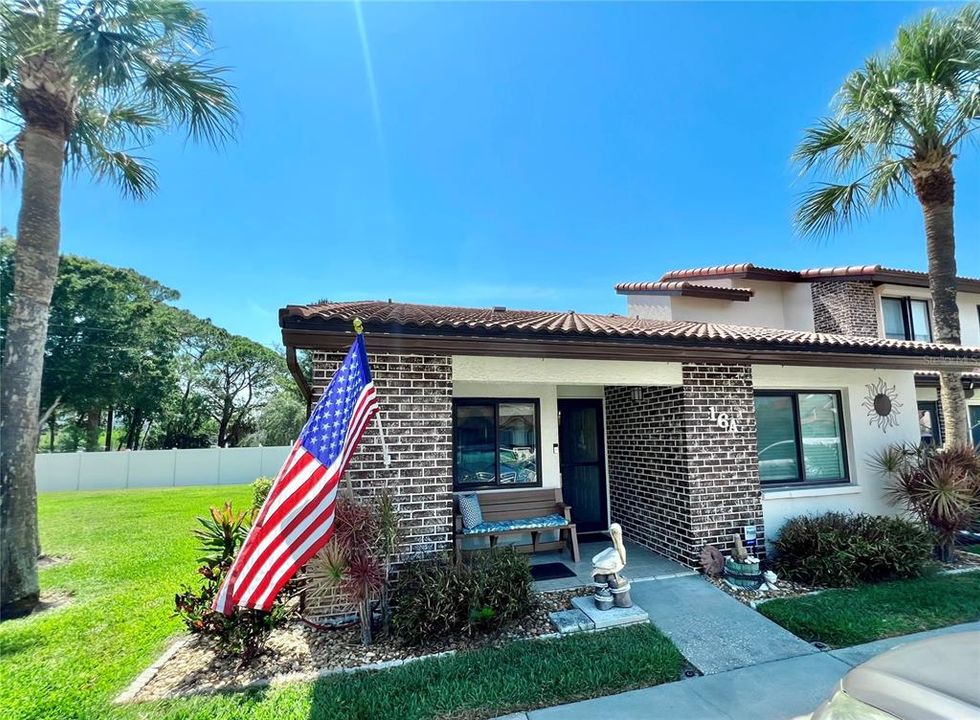 Recently Sold: $284,900 (2 beds, 2 baths, 1155 Square Feet)