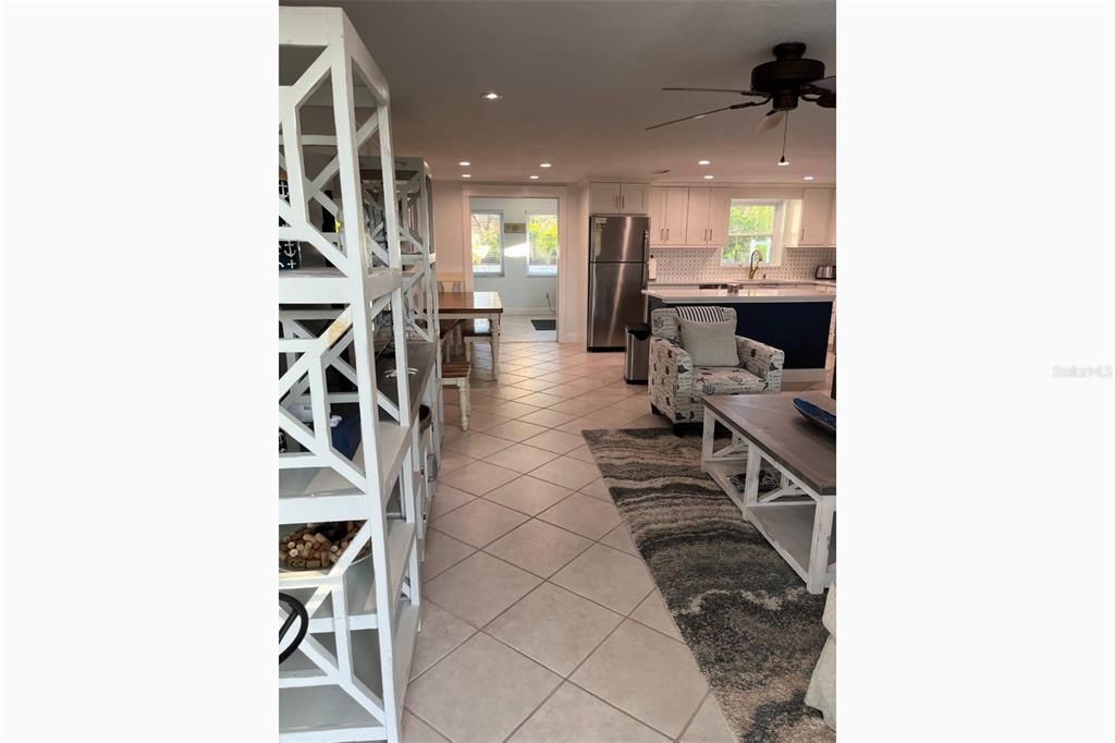 出租: $18,000 (3 贝兹, 2 浴室, 1617 平方英尺)