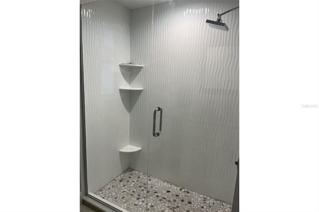 出租: $18,000 (3 贝兹, 2 浴室, 1617 平方英尺)