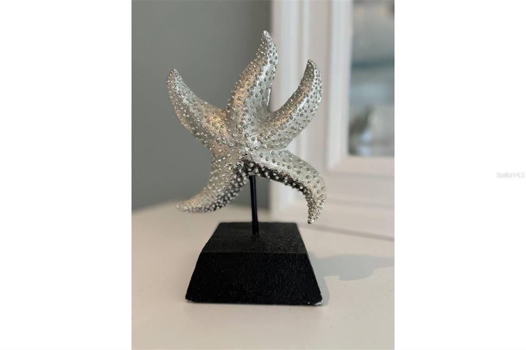 出租: $18,000 (3 贝兹, 2 浴室, 1617 平方英尺)