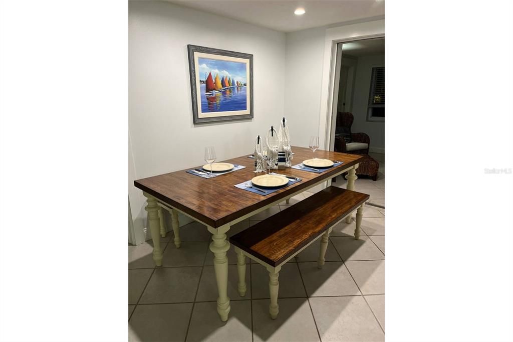 出租: $18,000 (3 贝兹, 2 浴室, 1617 平方英尺)