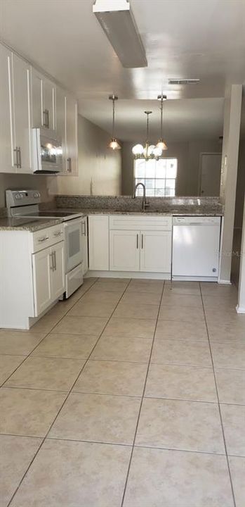 Recently Rented: $1,800 (2 beds, 2 baths, 1087 Square Feet)