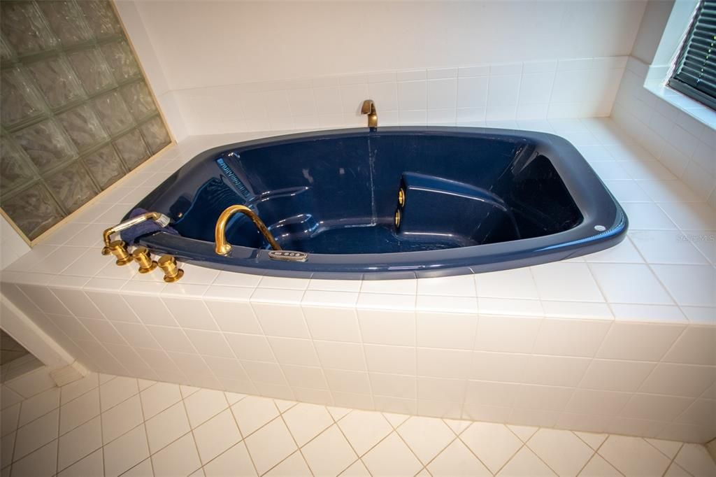 Недавно продано: $475,000 (3 спален, 3 ванн, 2412 Квадратных фут)