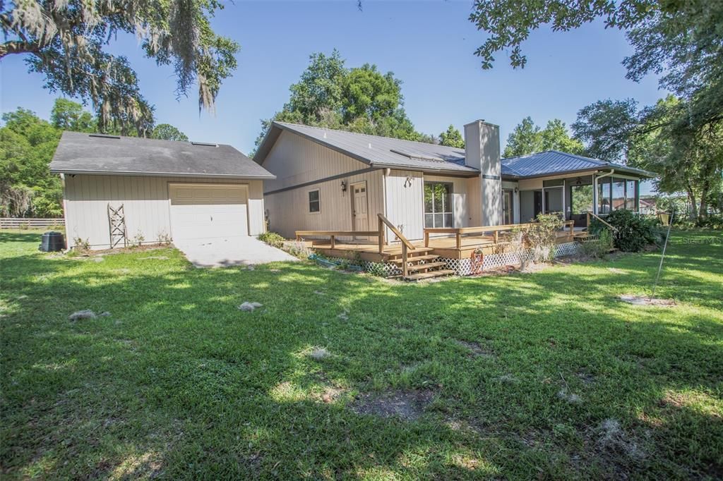 Recently Sold: $475,000 (3 beds, 3 baths, 2412 Square Feet)