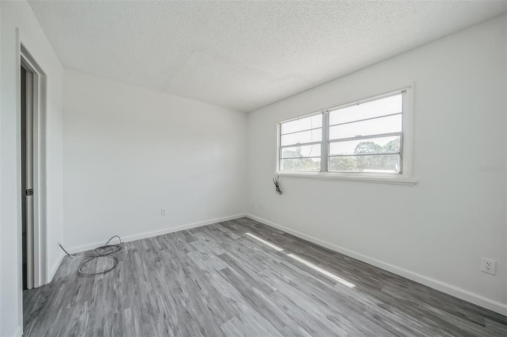 Recently Sold: $145,000 (2 beds, 1 baths, 1080 Square Feet)