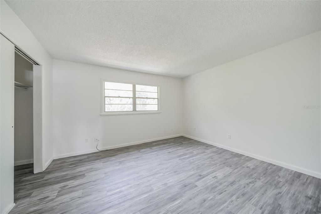 Recently Sold: $145,000 (2 beds, 1 baths, 1080 Square Feet)