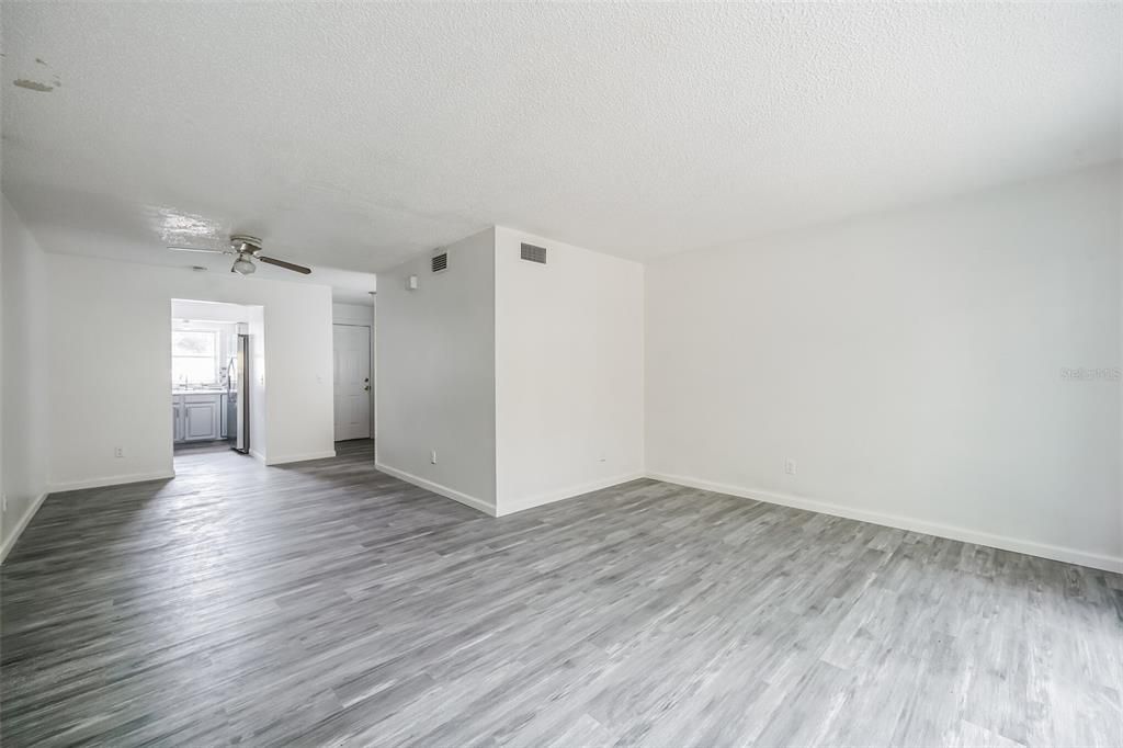 Recently Sold: $145,000 (2 beds, 1 baths, 1080 Square Feet)