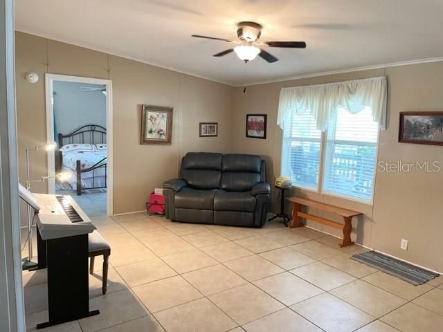 Recently Sold: $225,000 (3 beds, 2 baths, 1596 Square Feet)