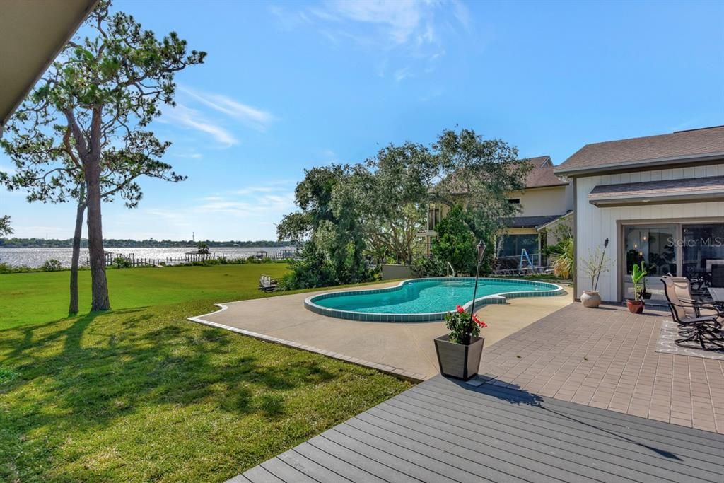 Recently Sold: $1,450,000 (4 beds, 3 baths, 4228 Square Feet)